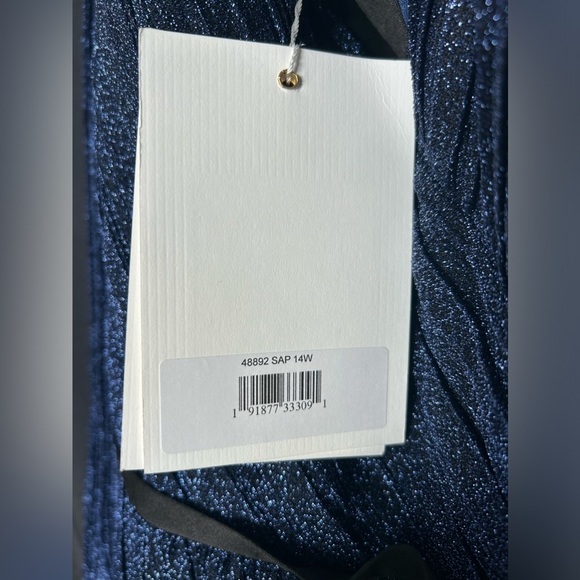 MAC DUGGAL 48892 NWT Shimmering V-Neck Evening Gown - Picture 6 of 6